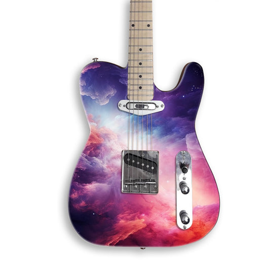 Skin per chitarra Nebulosa cremisi su una chitarra nera stile Tele