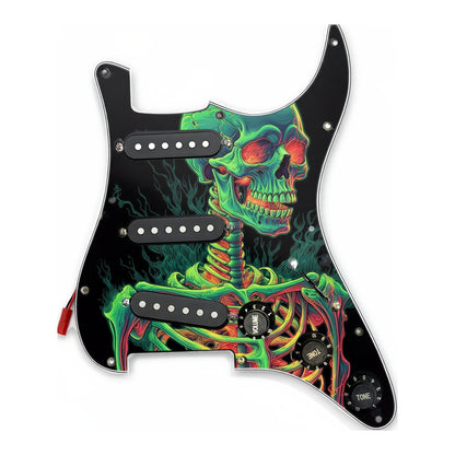 Pickguard type ST précâblé imprimé avec un visuel de tête de mort, micros et boutons noirs