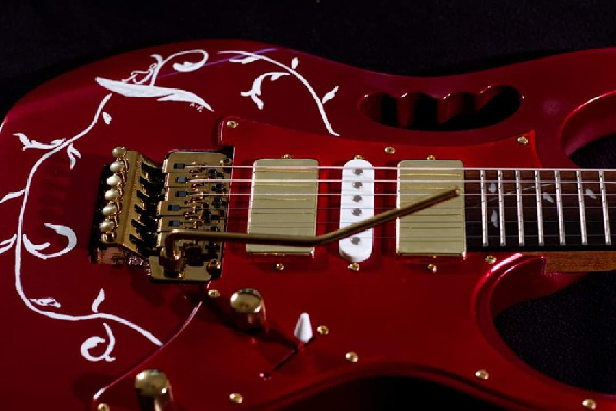 JEM CUSTOM GUITAR SHOWCASE