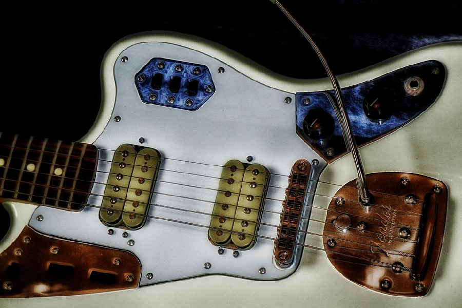 CUSTOMS DE GUITARES JAGUAR & JAZZMASTER EN KIT
