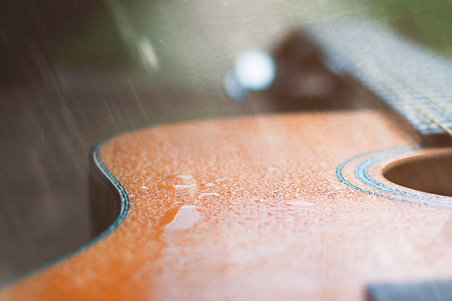 Guitar Finishing using Wet Sanding