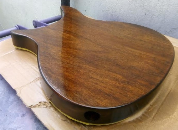 Rickenbacker Myke B. 2