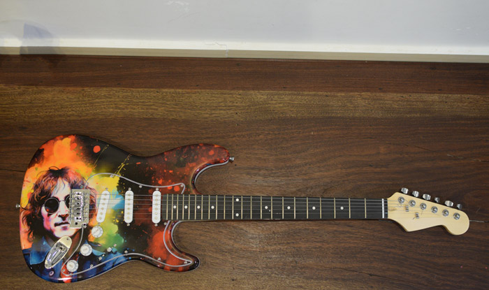Peau de John Lennon sur Stratocaster