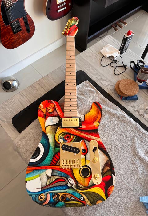 Vinyle de guitare installé sur une guitare électrique