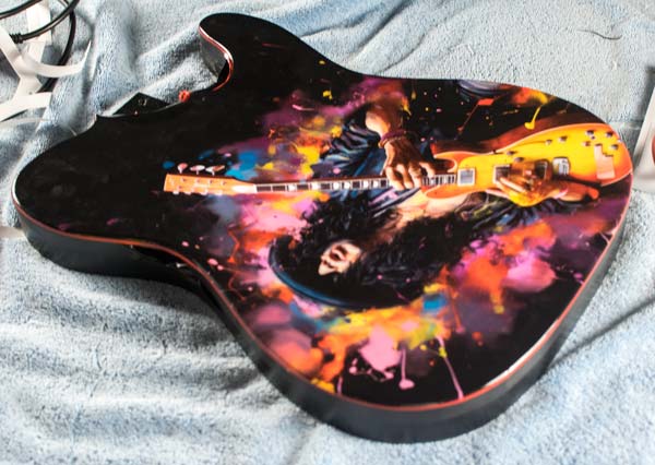 Gitarrenfolie auf einem Telecaster-Korpus
