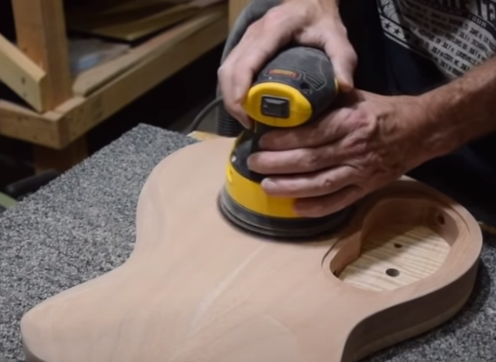 Sanding flat surfaces - with a rotary sander